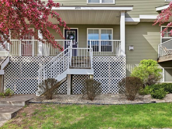 2894 Clover Ridge Drive , Chaska, MN 55318