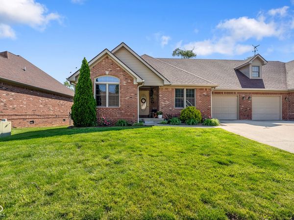 633 Mallards Crossing , Martinsville, IN 46151