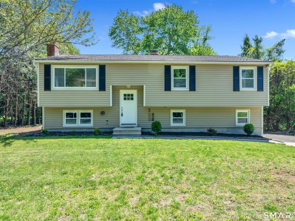 80 School House, Wallingford, CT 06492