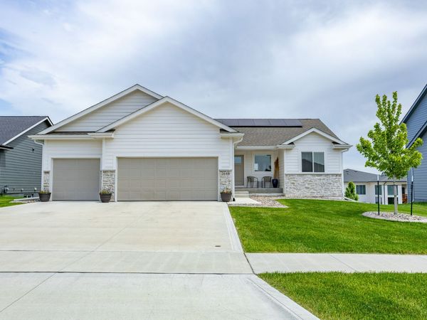 2645 Serenity Drive, Waukee, IA 50263