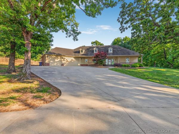 1902 E 370 Road , Talala, OK 74080