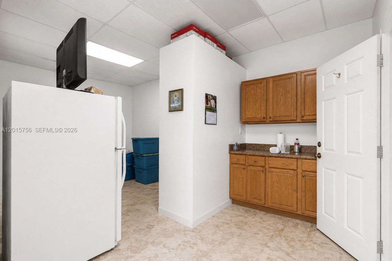 5340 E 4th Ave, Hialeah, FL 33013 Photo