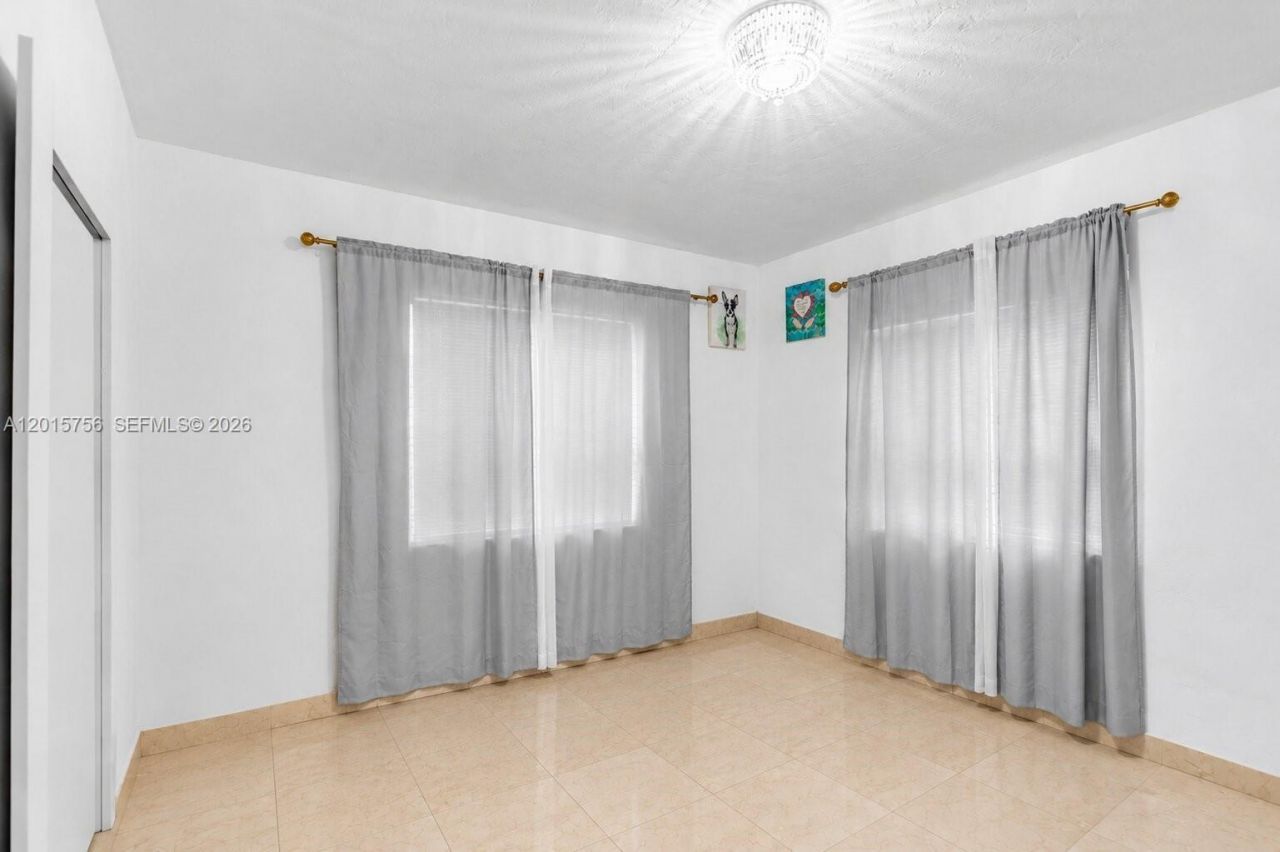 5340 E 4th Ave, Hialeah, FL 33013 Photo