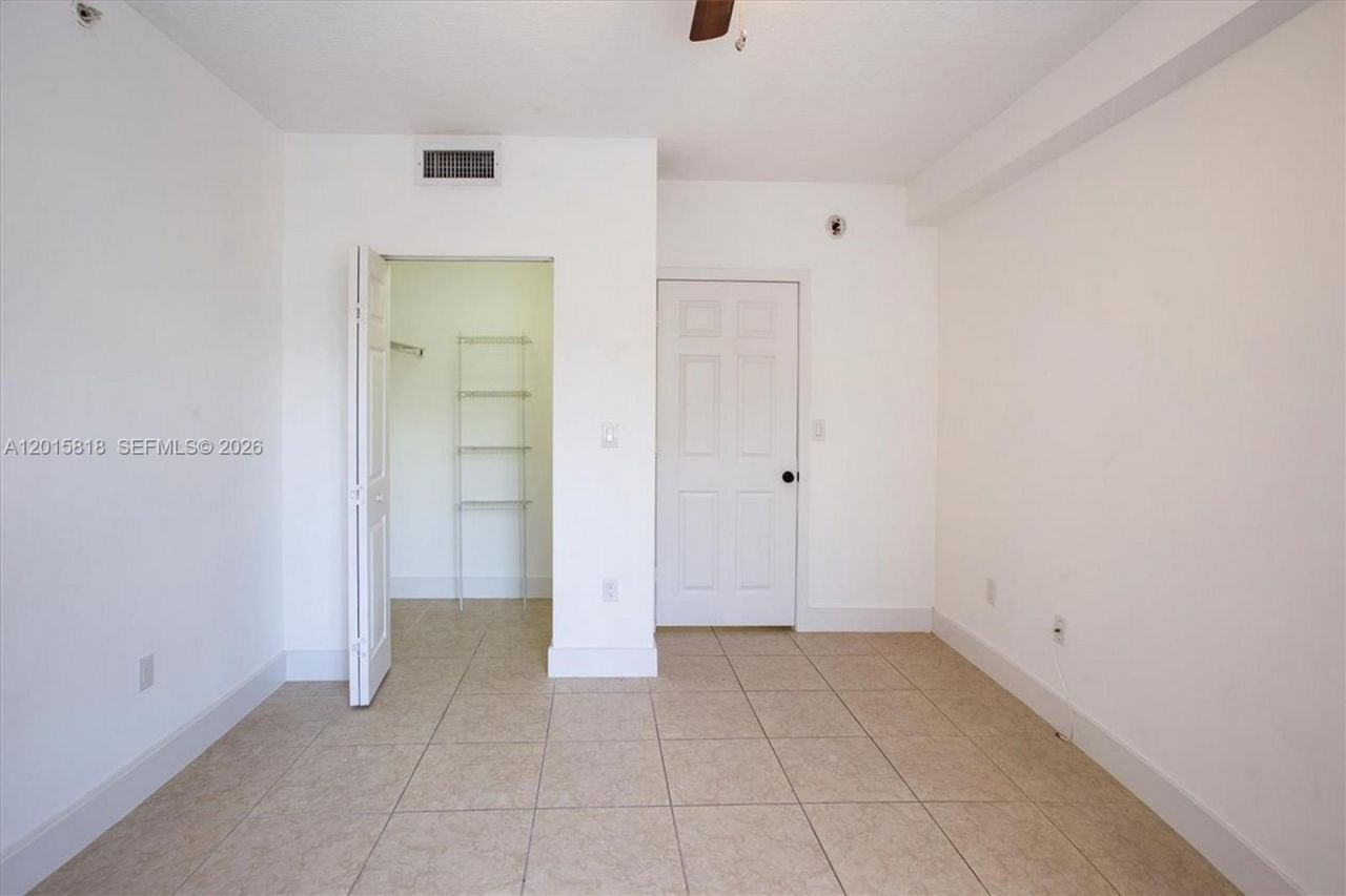 6861 SW 44th St, Unit 109, Miami, FL 33155 Photo