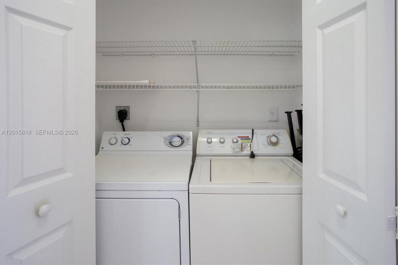 6861 SW 44th St, Unit 109, Miami, FL 33155 Photo