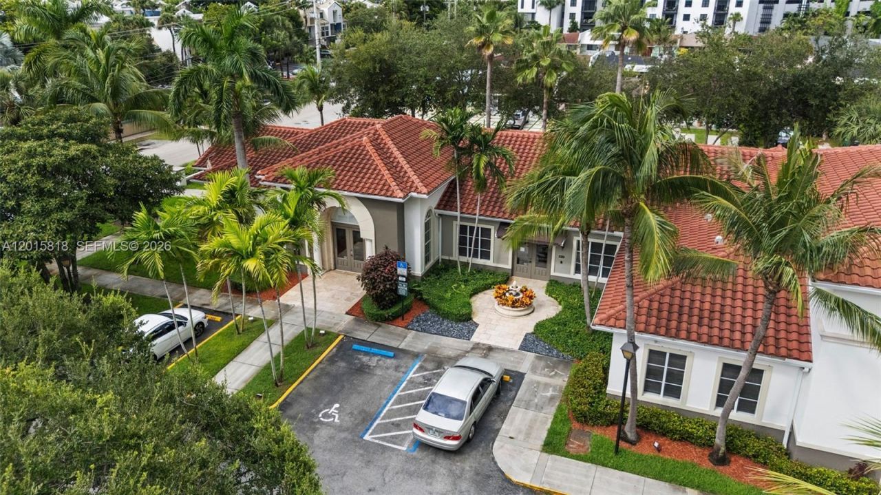 6861 SW 44th St, Unit 109, Miami, FL 33155 Photo