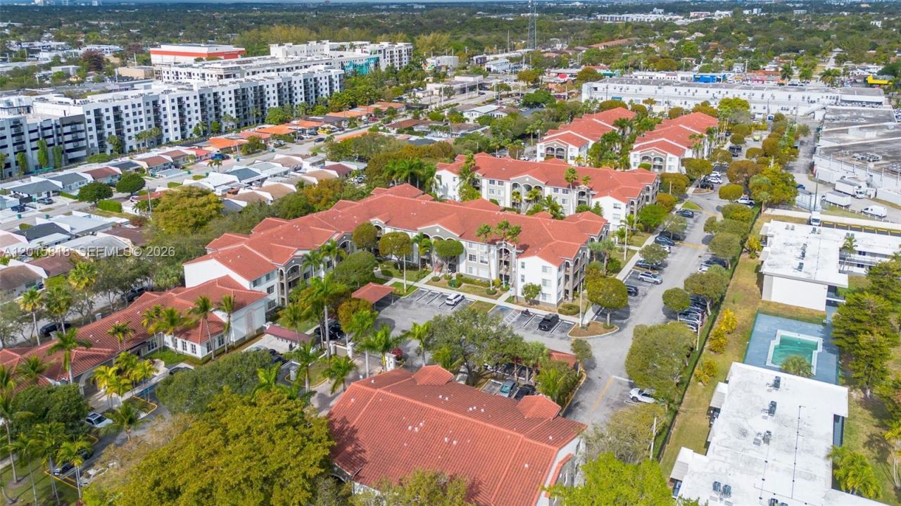 6861 SW 44th St, Unit 109, Miami, FL 33155 Photo