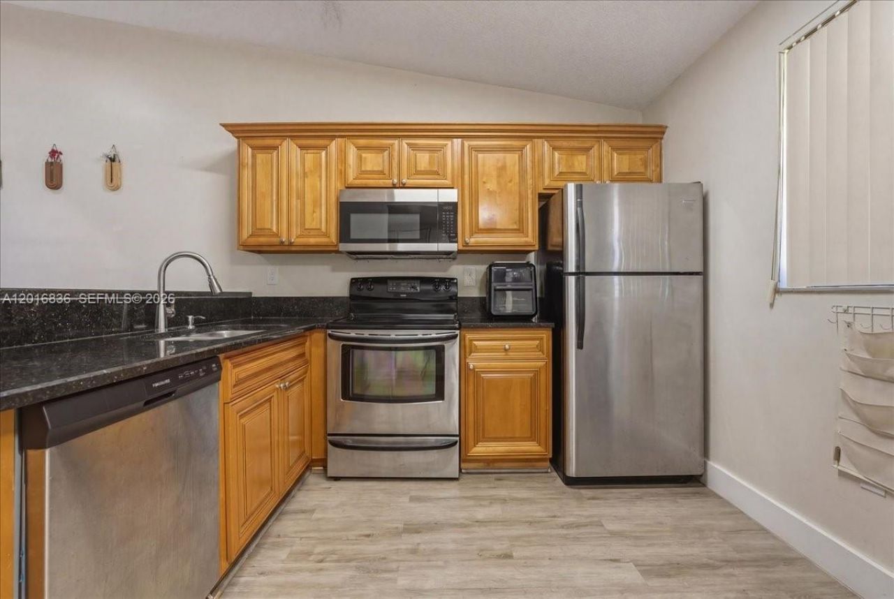 9860 Nob Hill Ln , Unit 9860, Sunrise, FL 33351 Photo