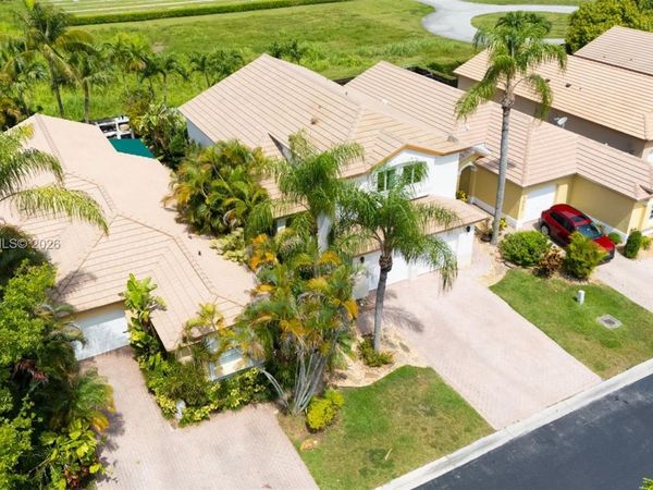 2940 NW 99th Pl , Doral, FL 33172