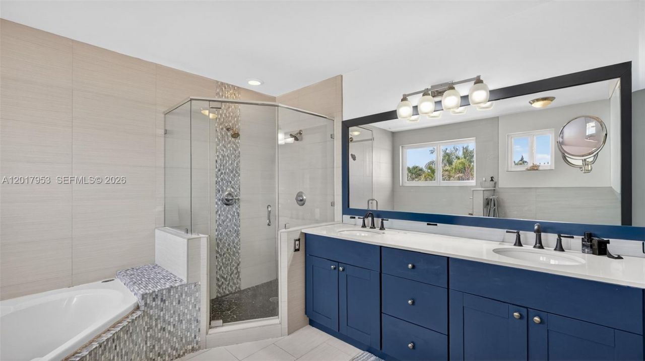 2940 NW 99th Pl , Doral, FL 33172 Photo