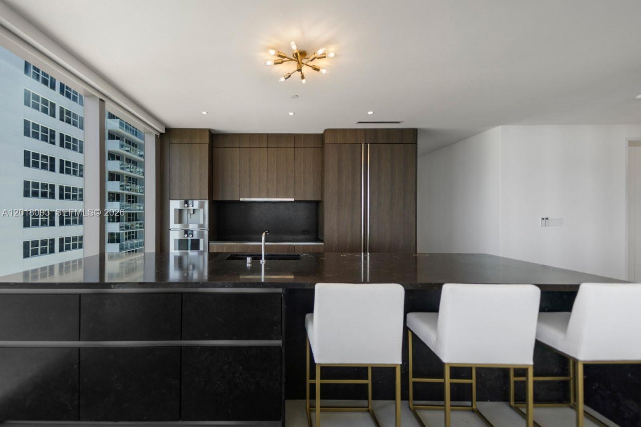 2000 S Ocean Dr , Unit 7B, Hallandale Beach, FL 33009 Photo