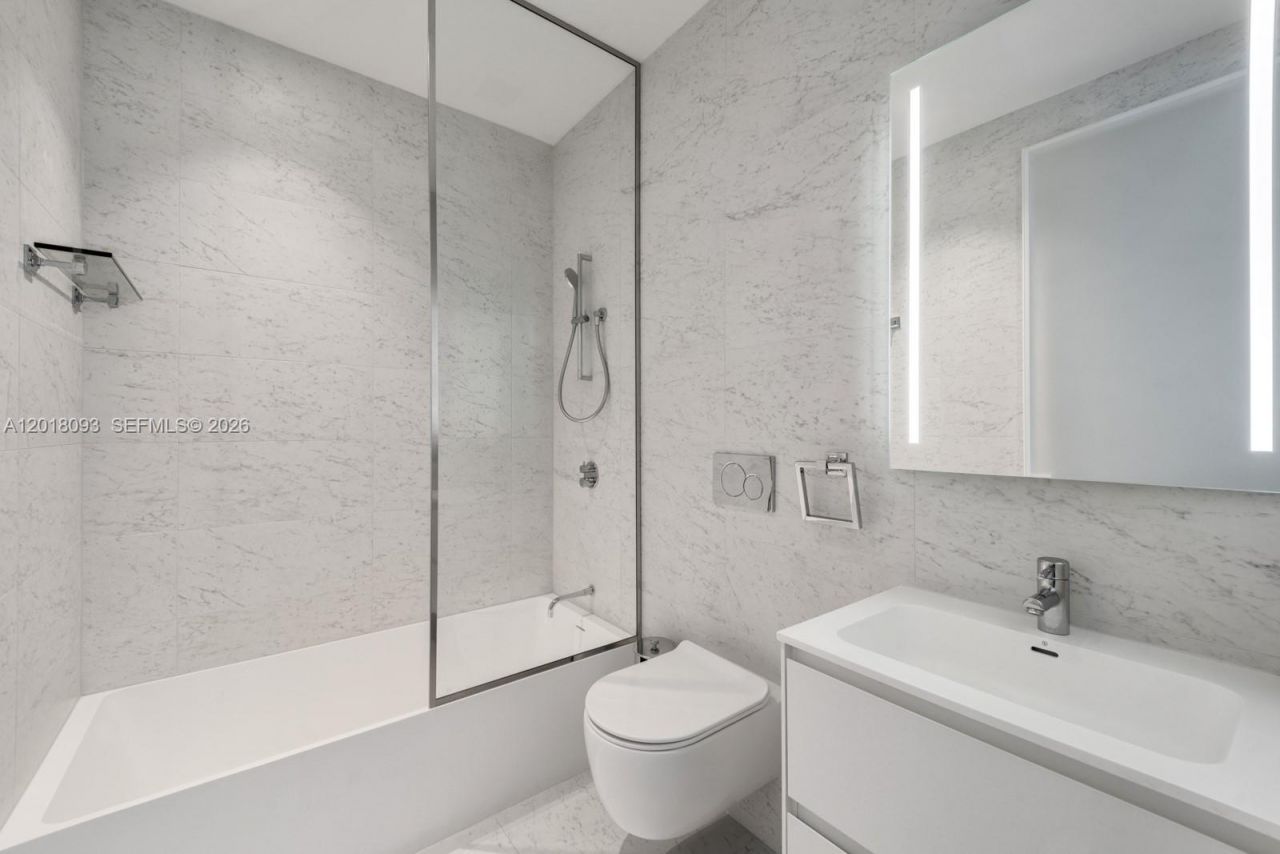 2000 S Ocean Dr , Unit 7B, Hallandale Beach, FL 33009 Photo