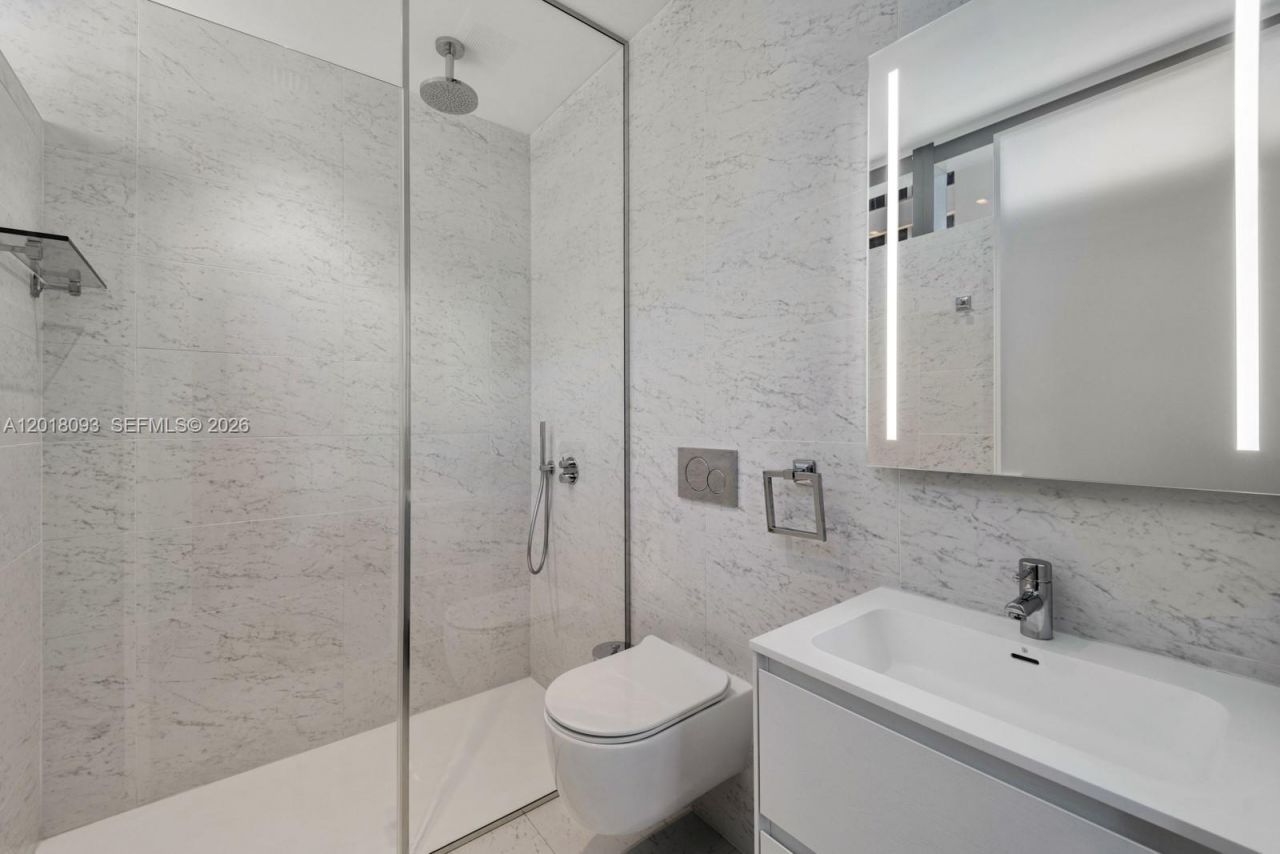 2000 S Ocean Dr , Unit 7B, Hallandale Beach, FL 33009 Photo