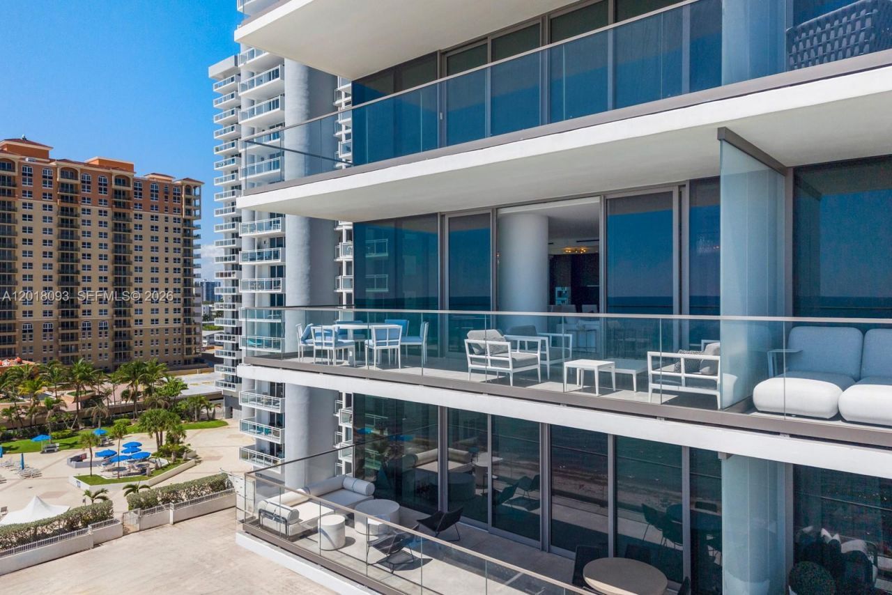 2000 S Ocean Dr , Unit 7B, Hallandale Beach, FL 33009 Photo