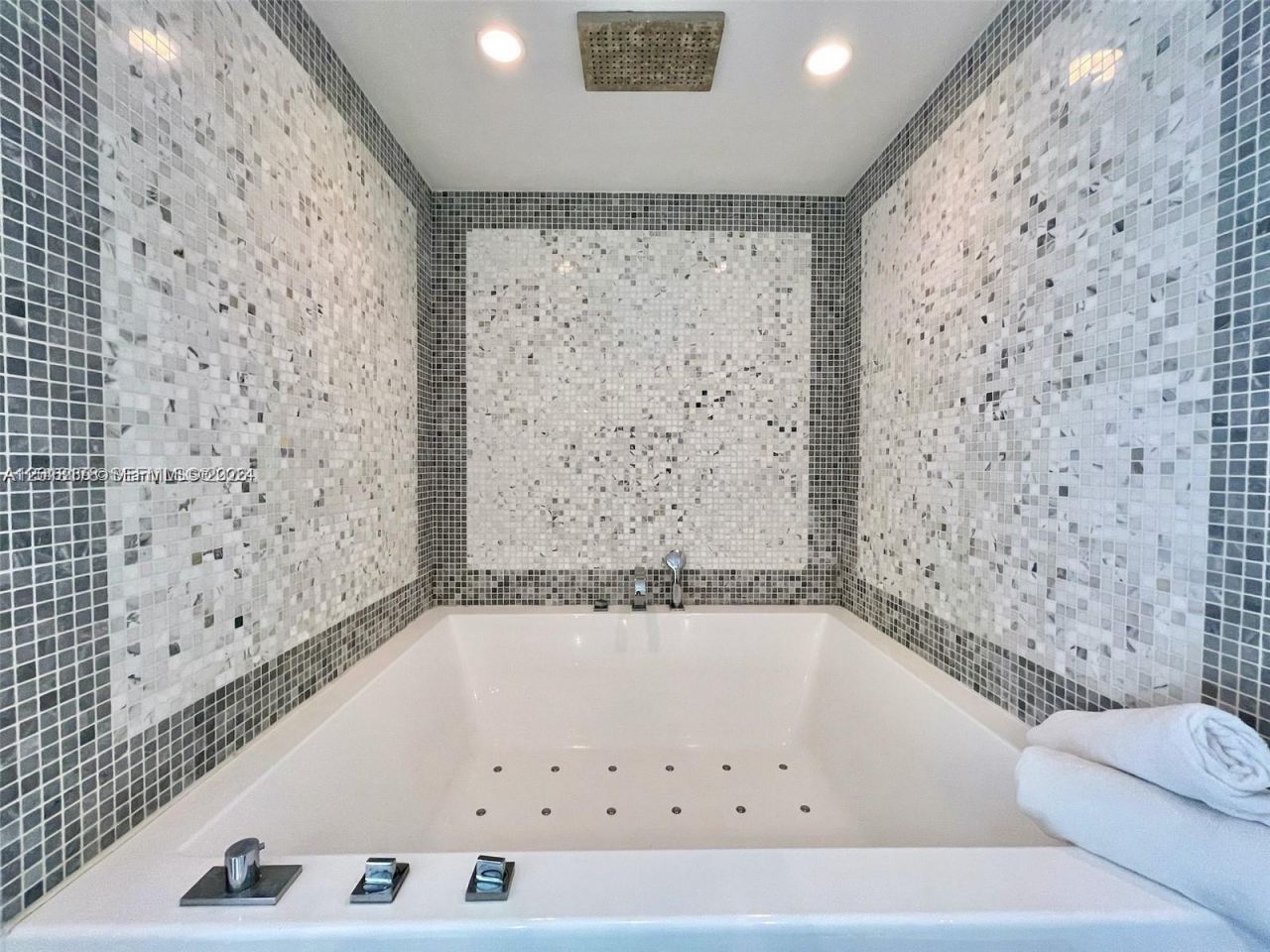 200 Biscayne Boulevard Way , Unit 3110, Miami, FL 33131 Photo