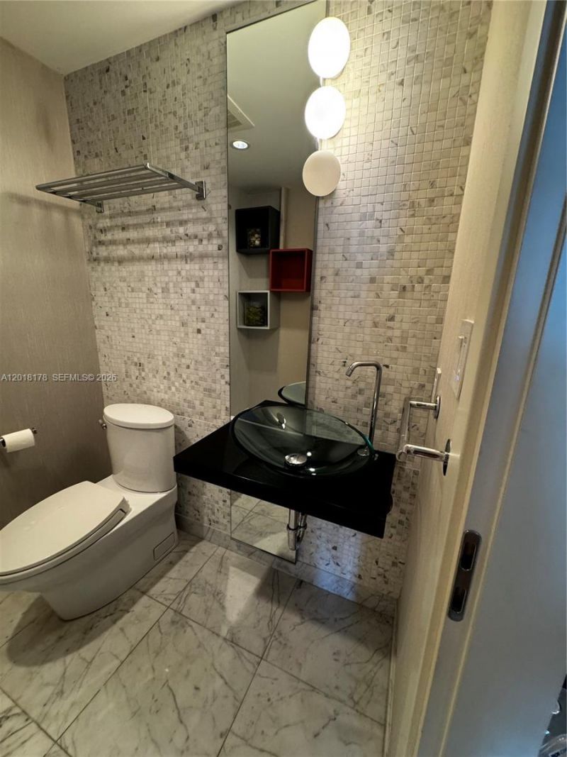 200 Biscayne Boulevard Way , Unit 3110, Miami, FL 33131 Photo