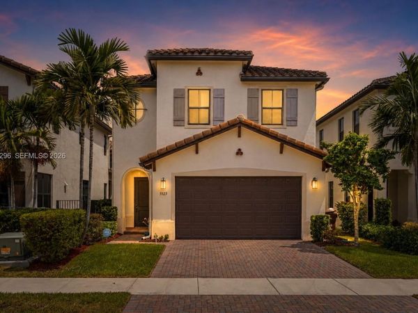 3323 W 96th Pl, Hialeah, FL 33018