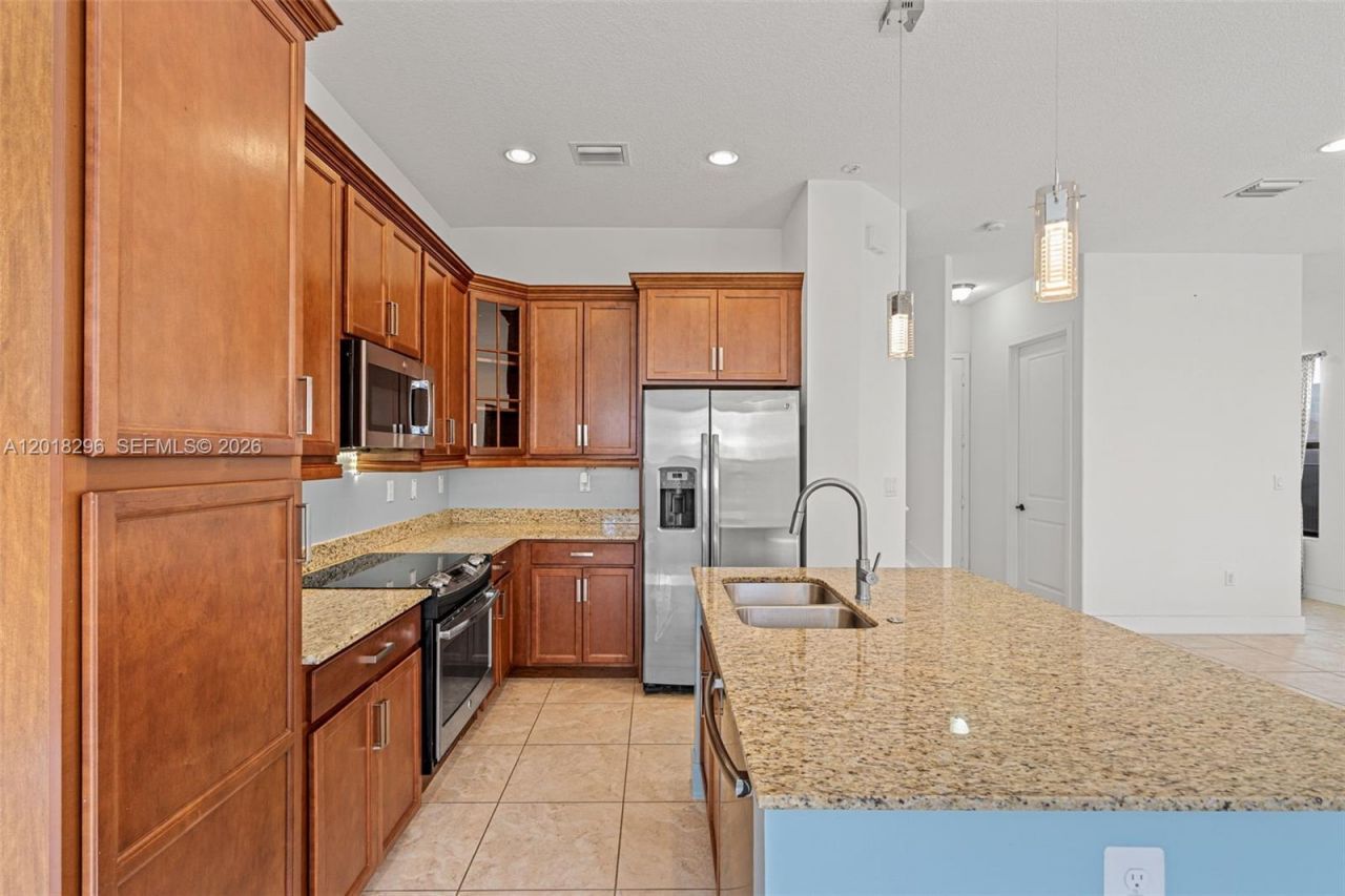 3323 W 96th Pl, Hialeah, FL 33018 Photo