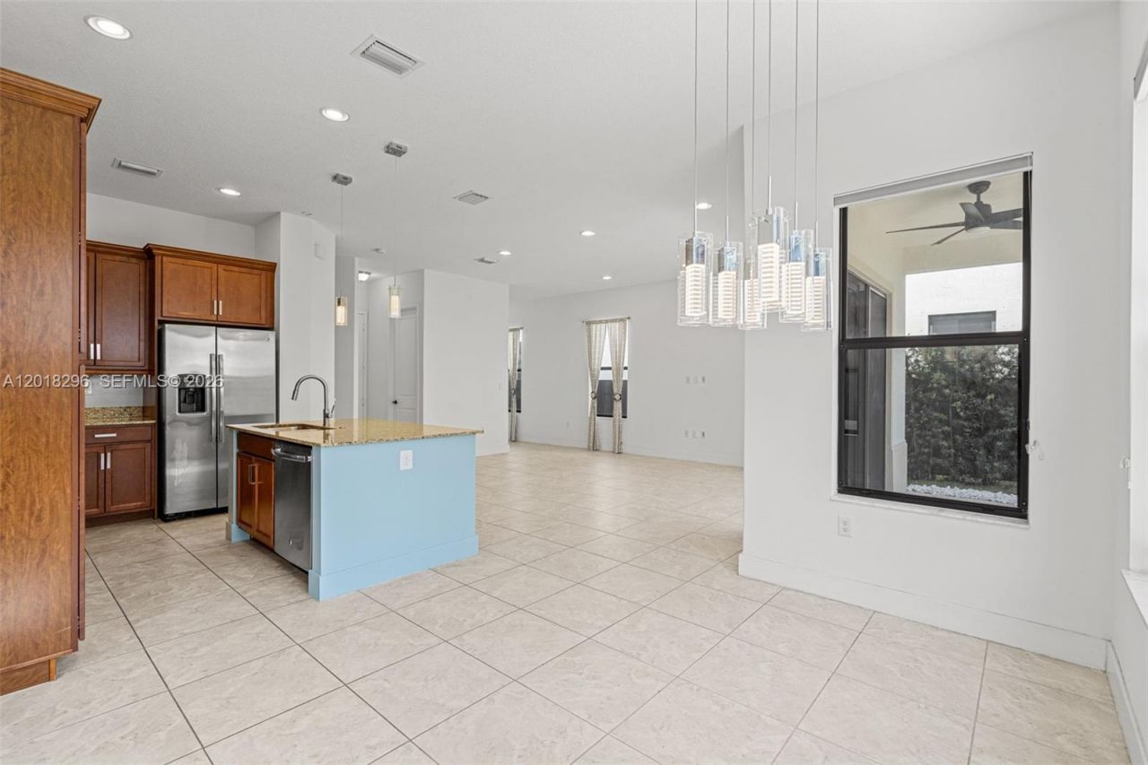 3323 W 96th Pl, Hialeah, FL 33018 Photo