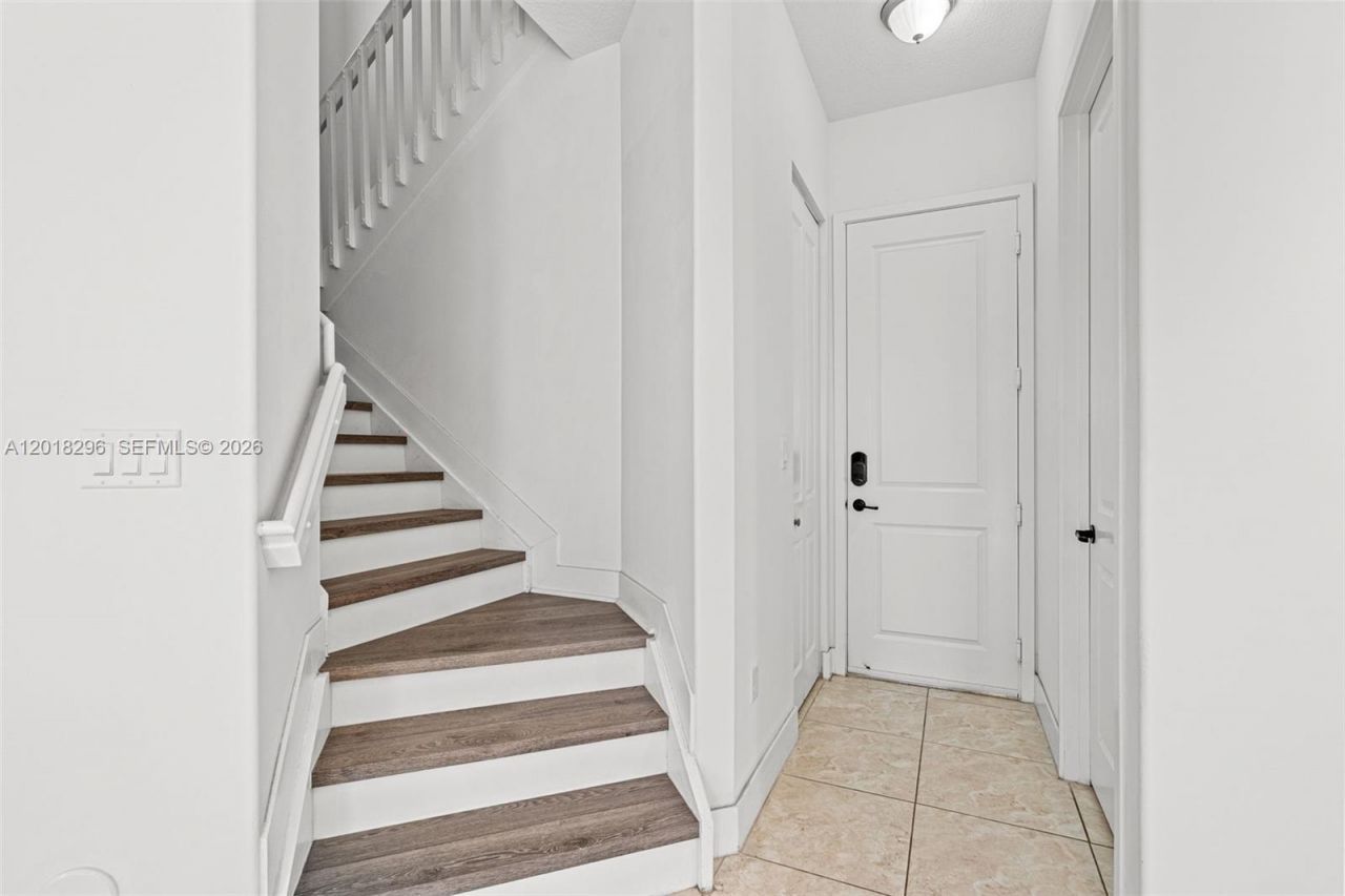 3323 W 96th Pl, Hialeah, FL 33018 Photo