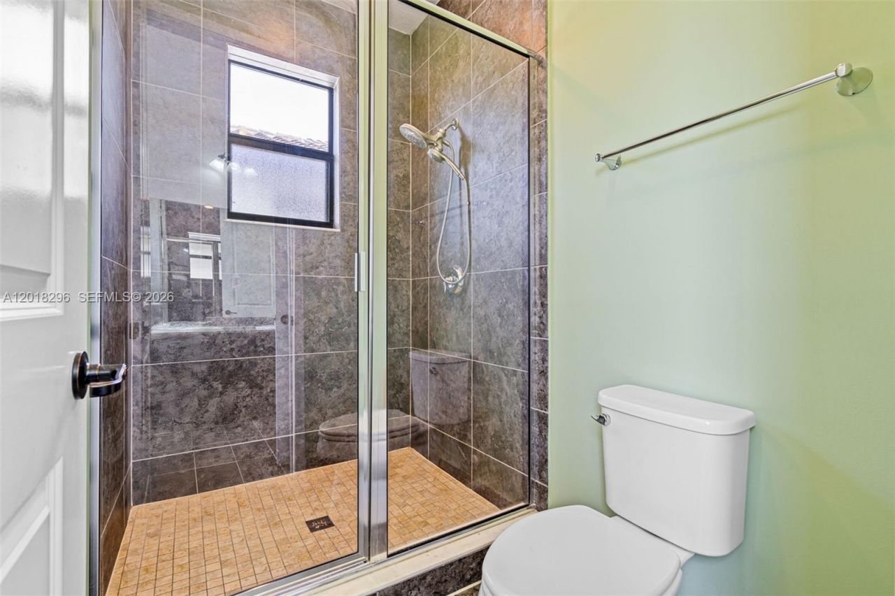 3323 W 96th Pl, Hialeah, FL 33018 Photo