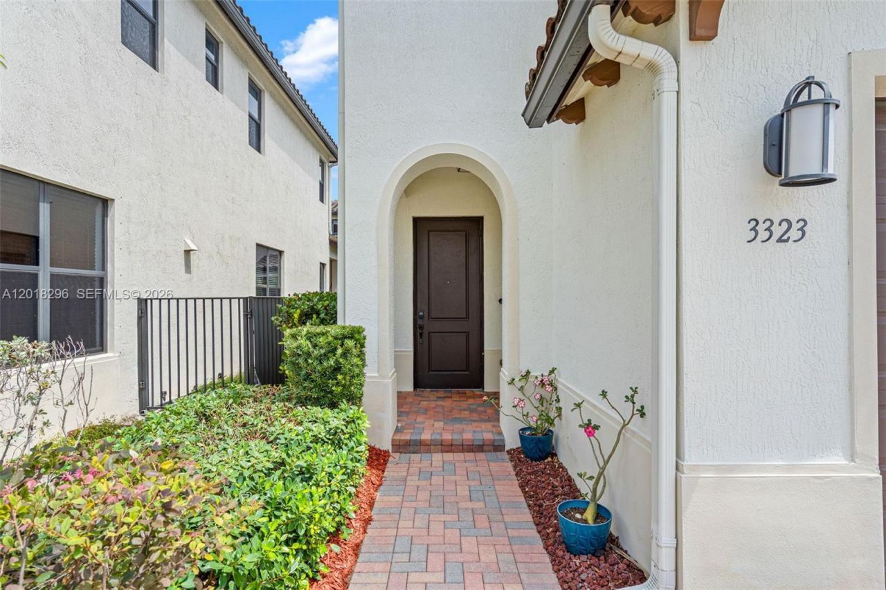 3323 W 96th Pl, Hialeah, FL 33018 Photo