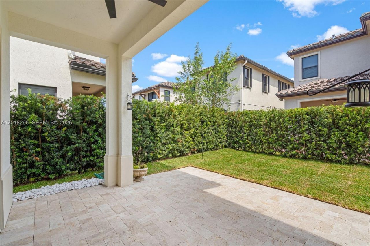 3323 W 96th Pl, Hialeah, FL 33018 Photo