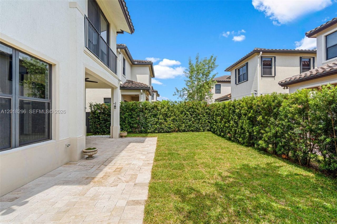 3323 W 96th Pl, Hialeah, FL 33018 Photo