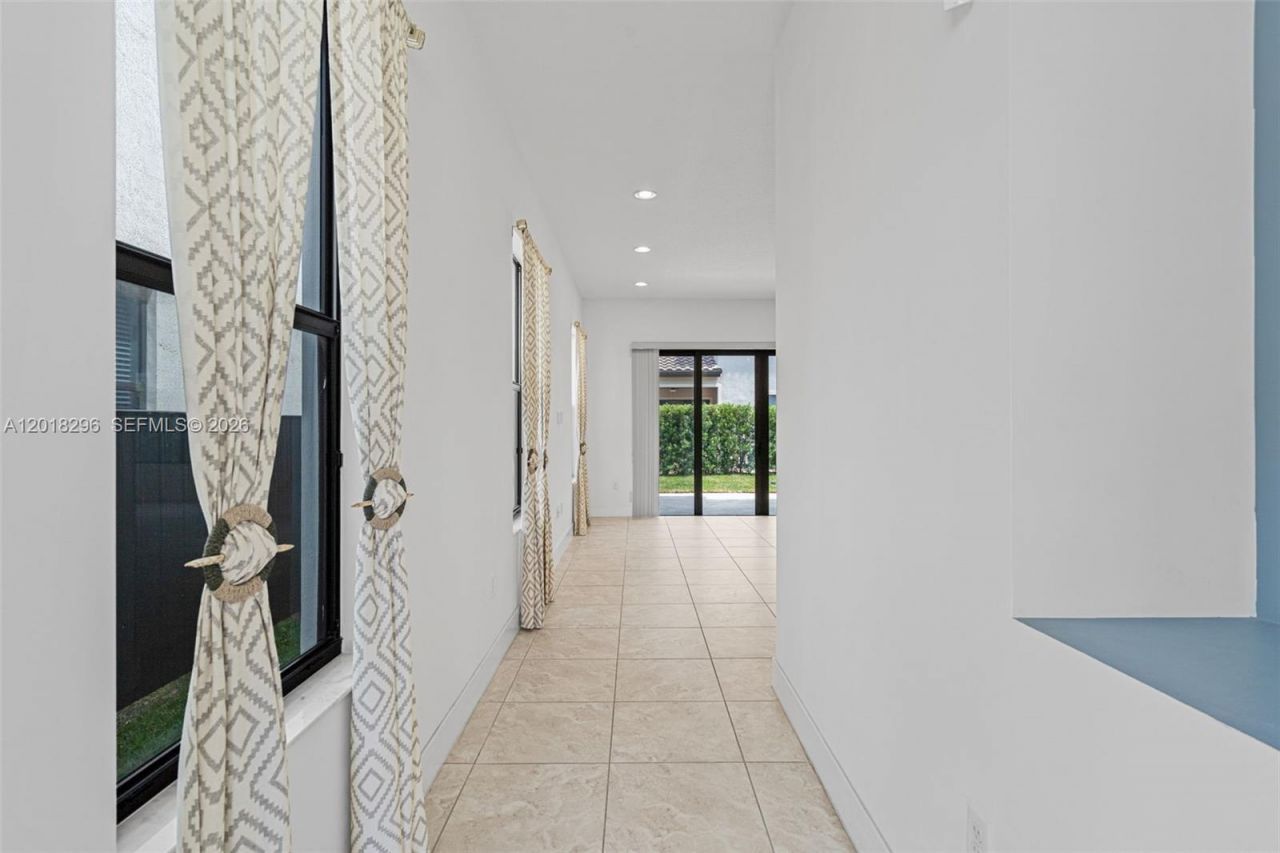 3323 W 96th Pl, Hialeah, FL 33018 Photo