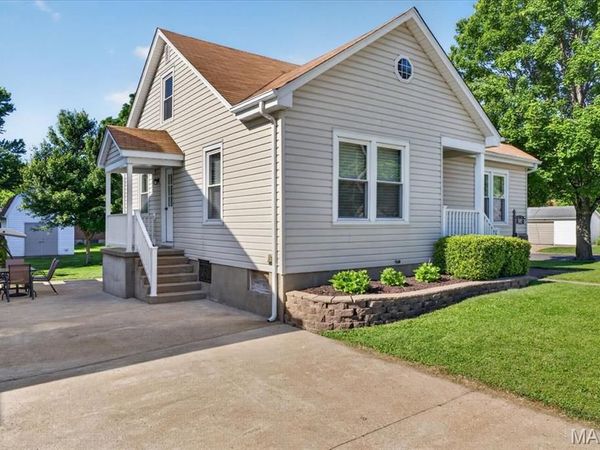 308 W W 8th Street Street , Washington, MO 63090