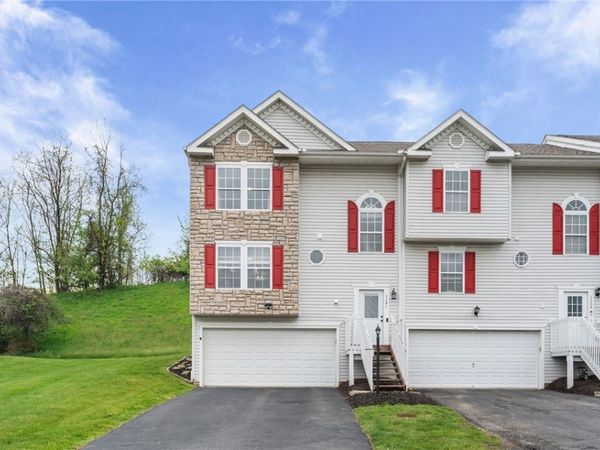 1141 Arrowhead Dr, Washington, PA 15301