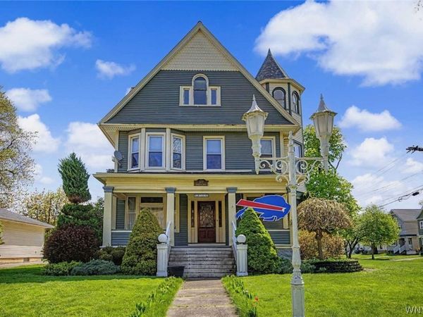 377 Mckinley Parkway , Buffalo, NY 14220