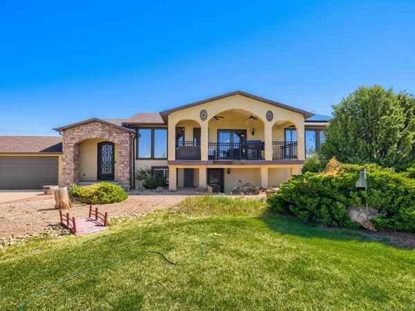 141 E Saddlewood Ct, Pueblo West, CO 81007