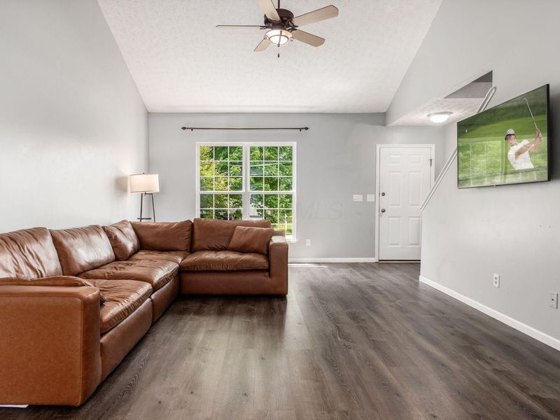 9184 Misty Dawn Drive, Columbus, OH 43240 Photo 5