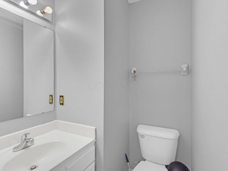 639 Tall Oaks Drive, Columbus, OH 43230 Photo 15