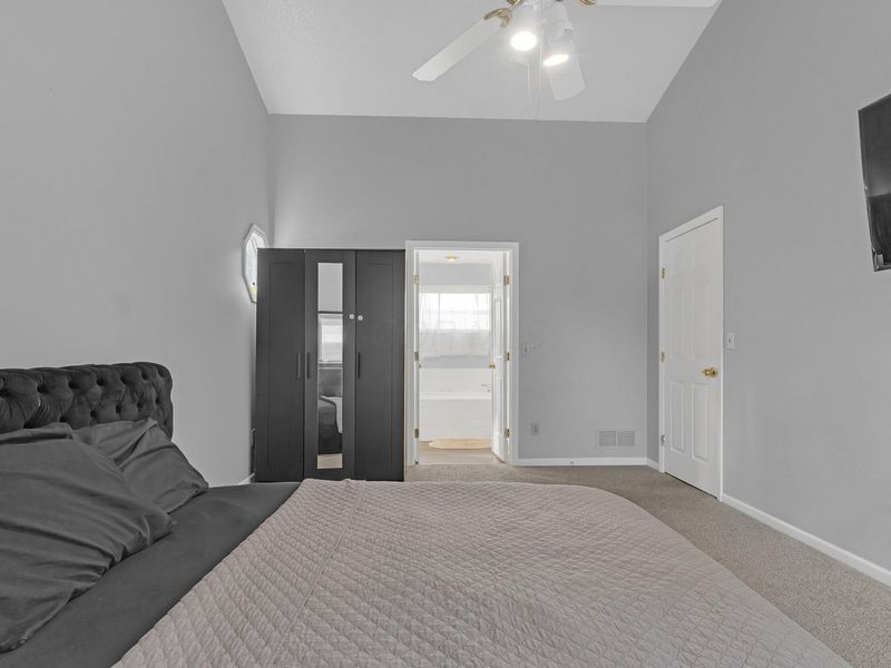 639 Tall Oaks Drive, Columbus, OH 43230 Photo 18