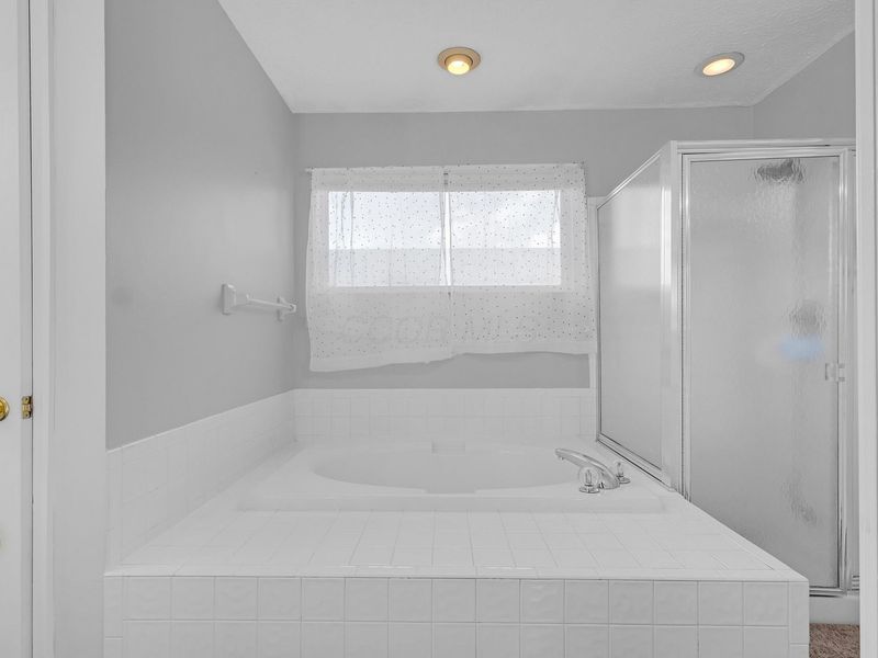 639 Tall Oaks Drive, Columbus, OH 43230 Photo 19