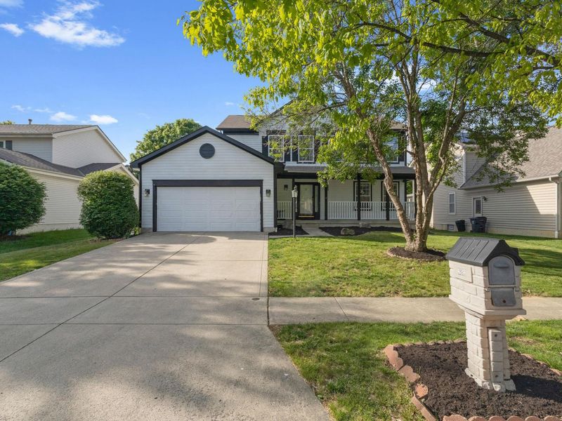 639 Tall Oaks Drive, Columbus, OH 43230 Photo 3