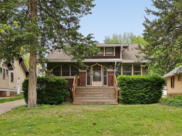 1608 Thompson Avenue, Des Moines, IA 50316
