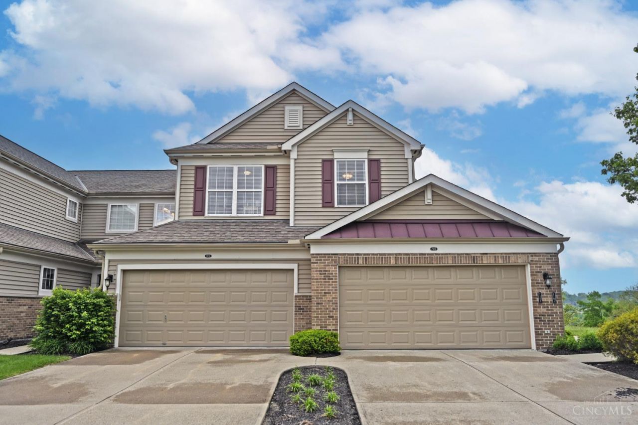7302 Bridge Point Drive, Cincinnati, OH 45248 Main Photo