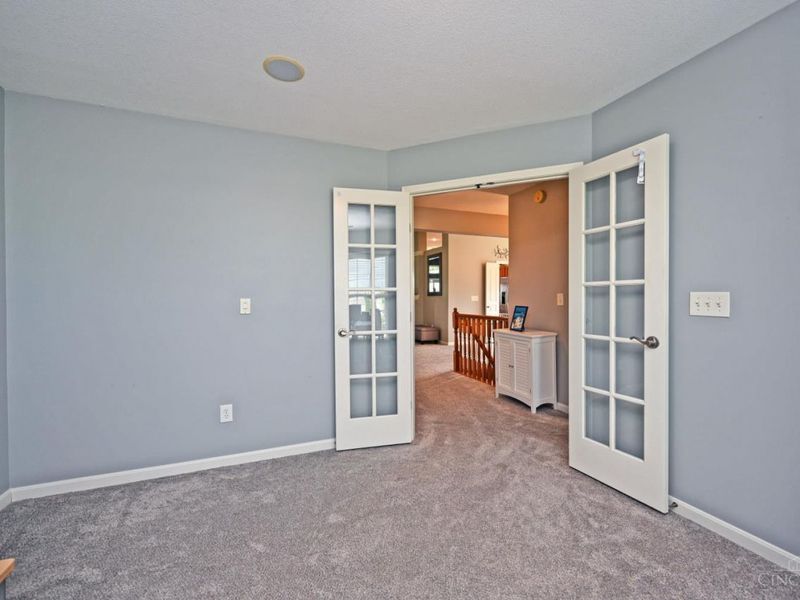 7302 Bridge Point Drive, Cincinnati, OH 45248 Photo 29