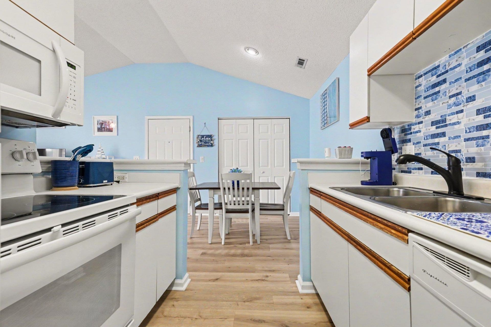 3795 Hitchcock Way Photo 12