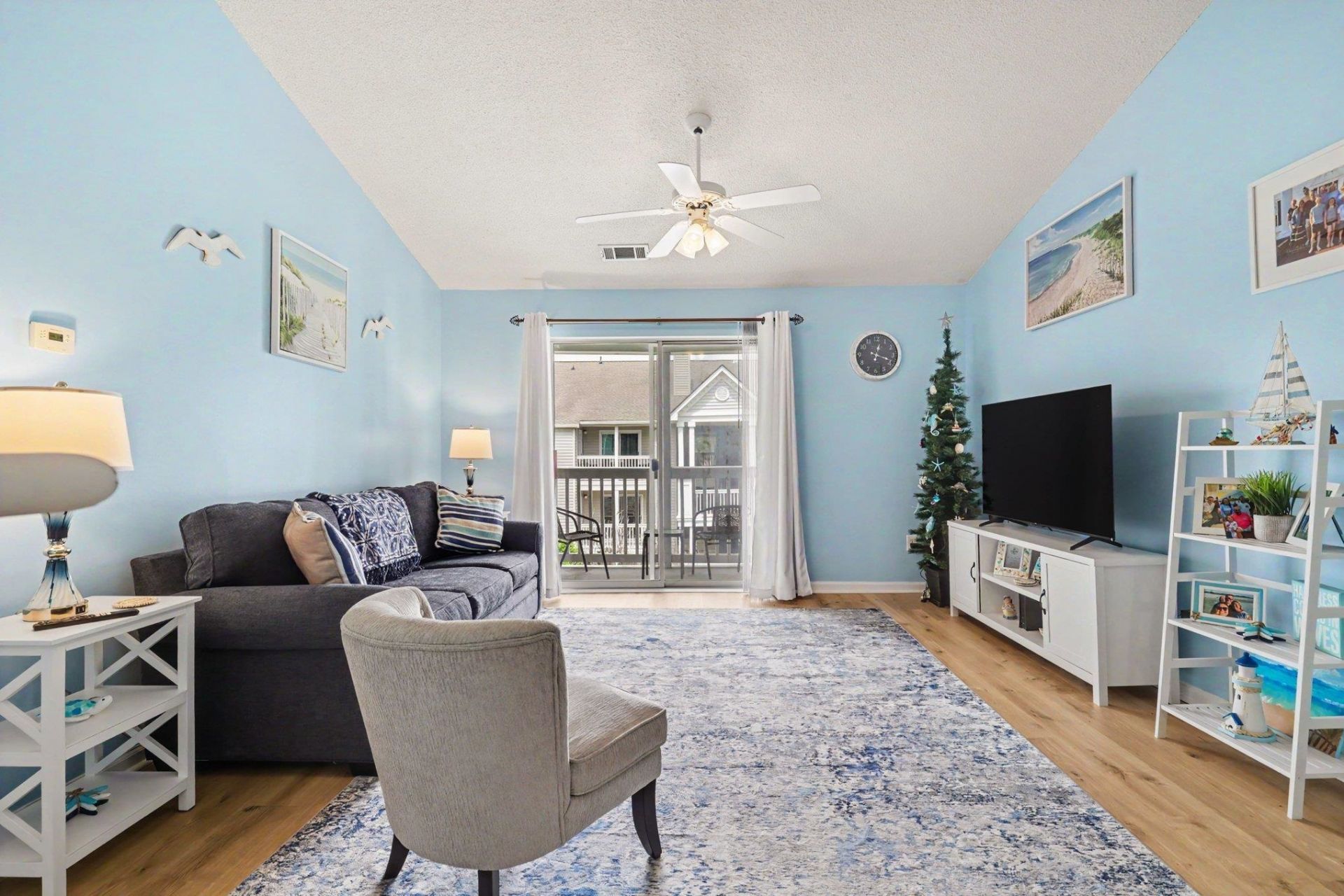 3795 Hitchcock Way Photo 7