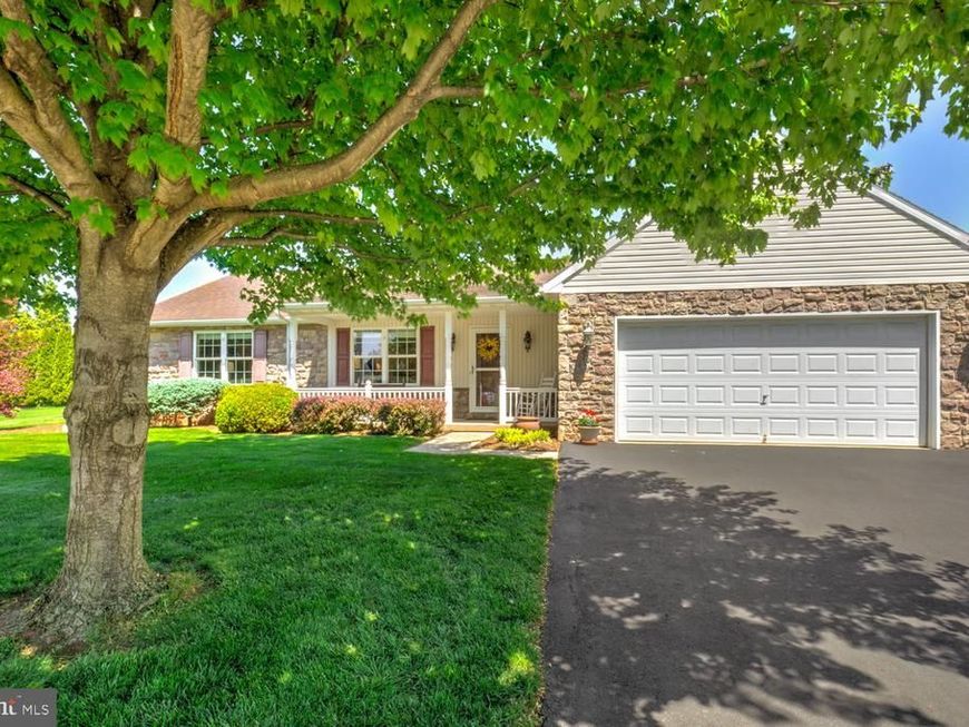156 Shalom Drive, Denver, PA 17517 Main Photo