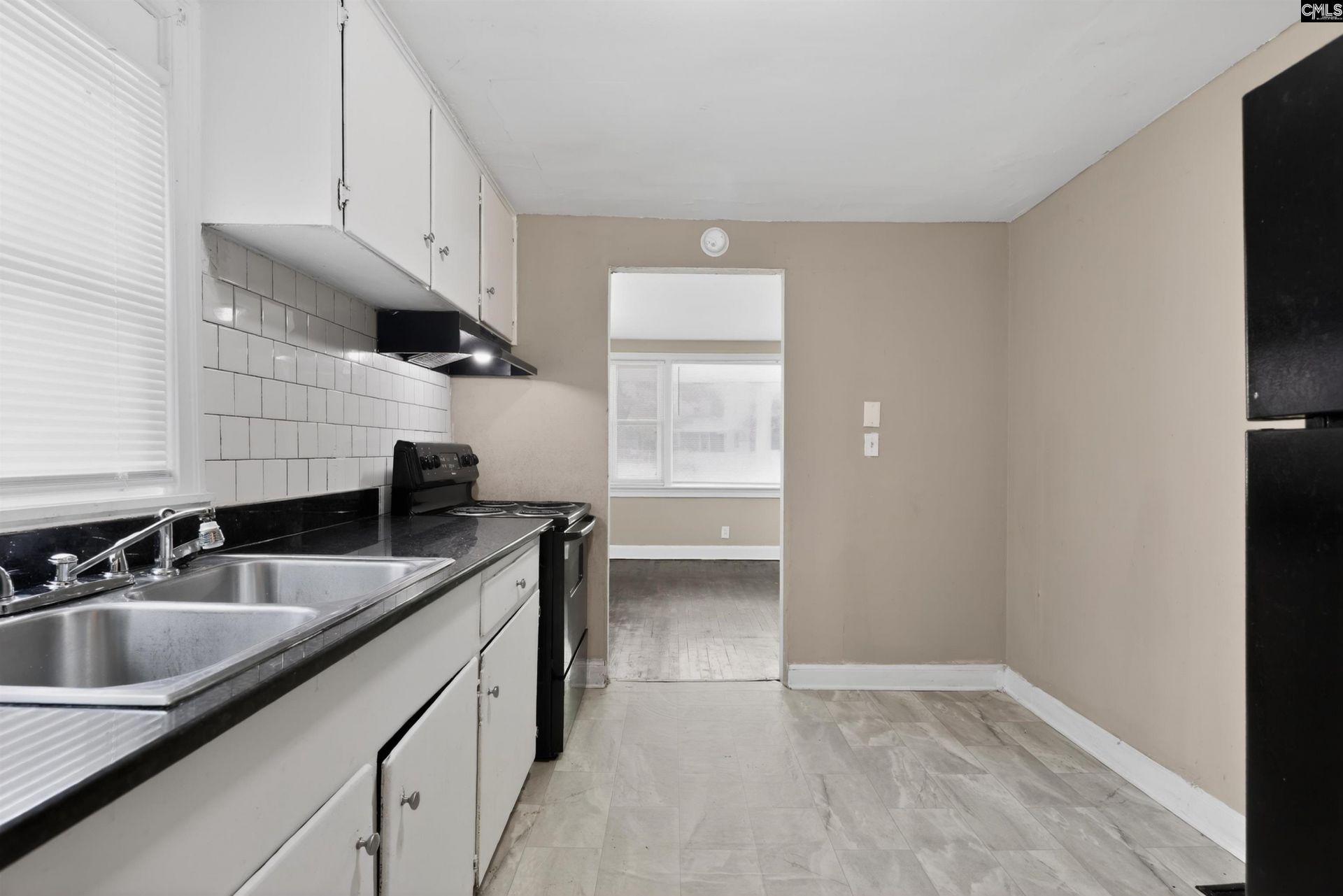 721 Vernon Street  Photo 11