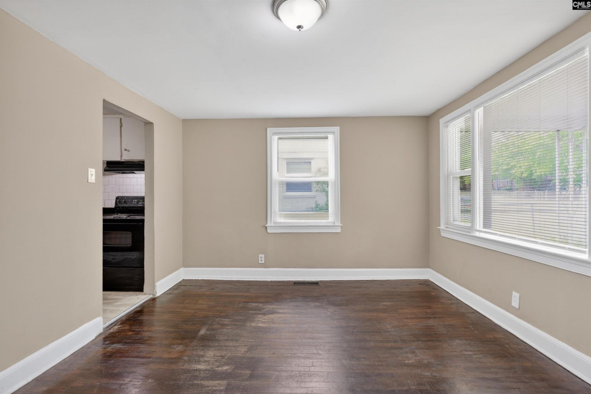 721 Vernon Street  Photo 6