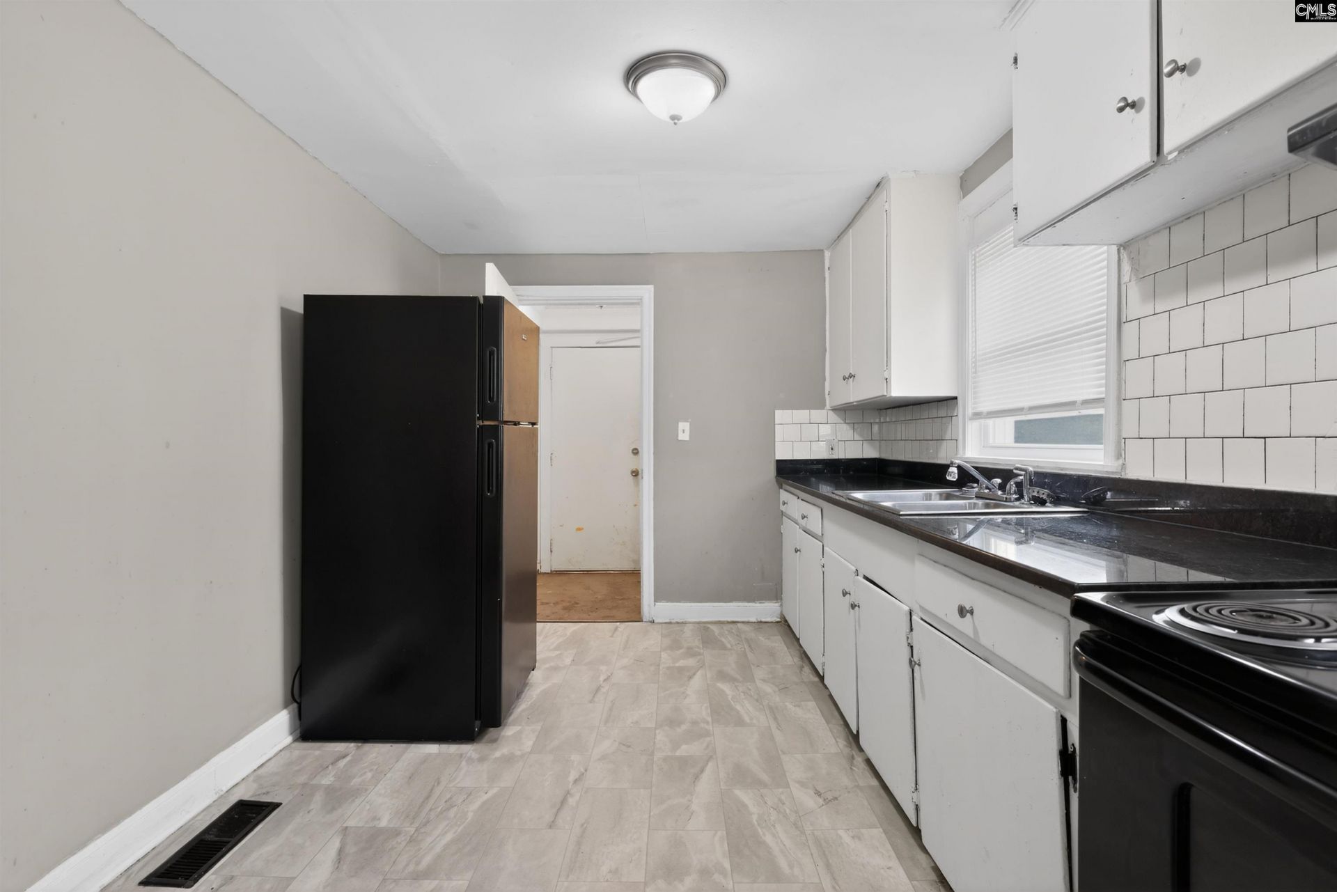 721 Vernon Street  Photo 9