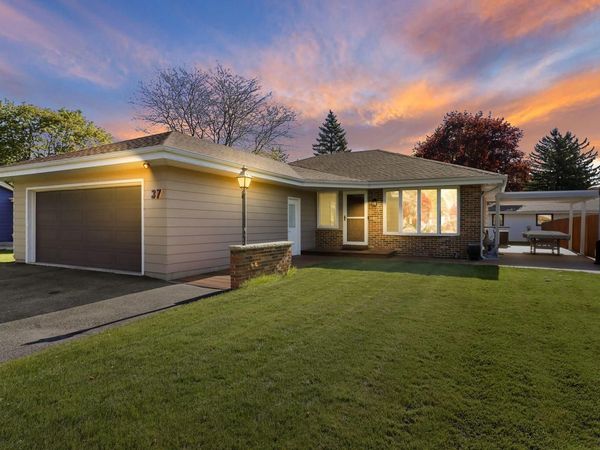 37 Hillock DRIVE, Mount Pleasant, WI 53406