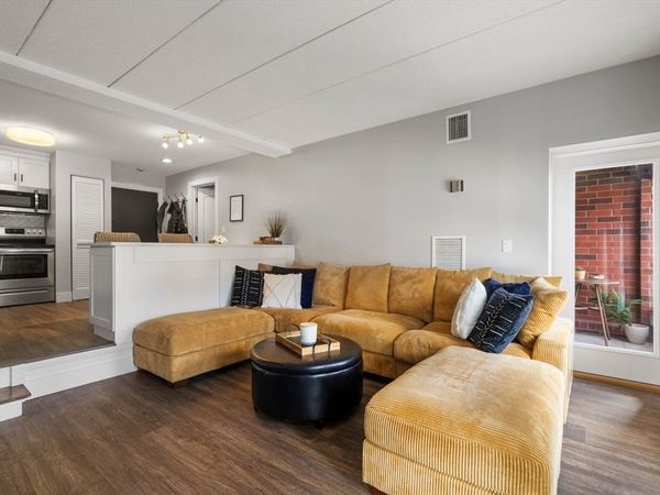160 Burkhall St, Unit 212, Weymouth, MA 02190