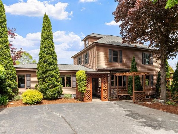 87 Gorham Street, Chelmsford, MA 01824
